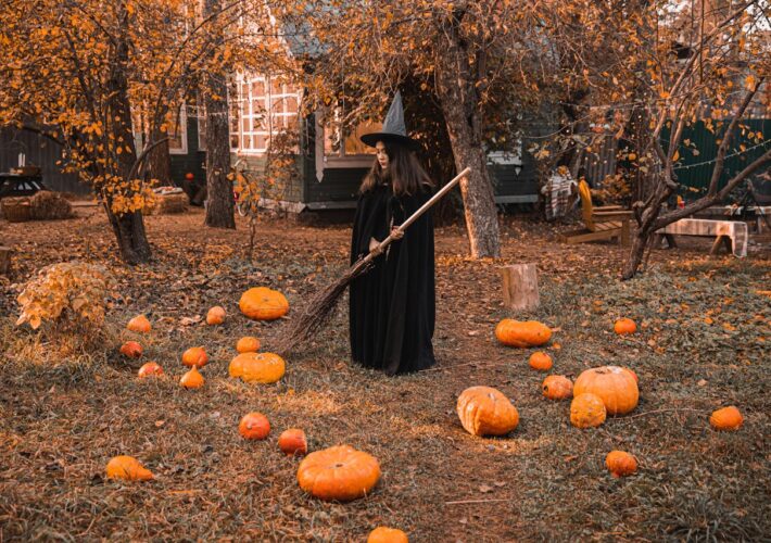 noc vjestica halloween praznik moderno vjesticarstvo