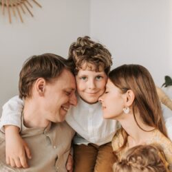 Svjesno roditeljstvo – Savjeti za odgoj introvertne i visokoosjetljive djece