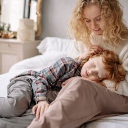 Svjesni odgoj – Kako se ne vezati previše za dijete i podržati djetetovu samostalnost